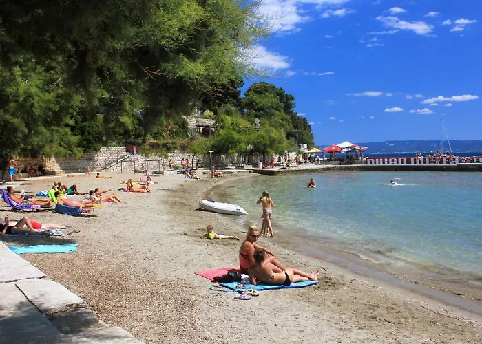 With Wifi - 12575 Apartment Split